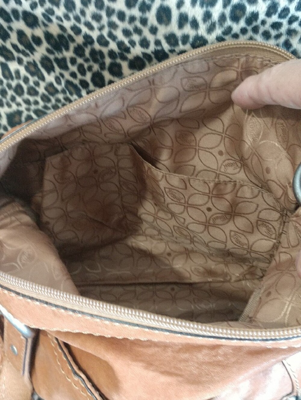 Fossil Cognac Brown Leather Shoulder Bag with Removable Strap - Picture 8 of 9